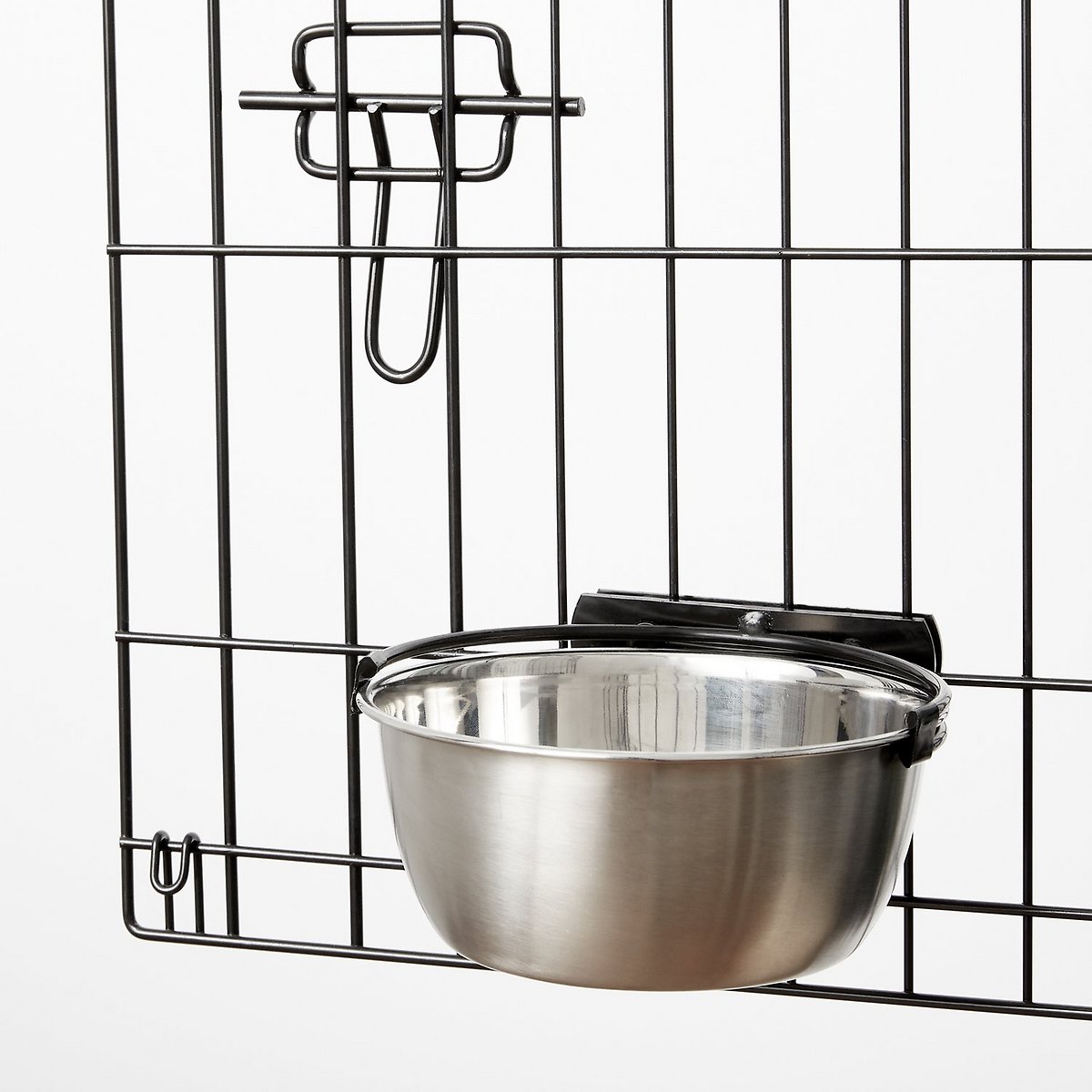 Stålskål snapyfit med skrufeste til stålbur Stålskål snapyfit med skrufeste til stålbur