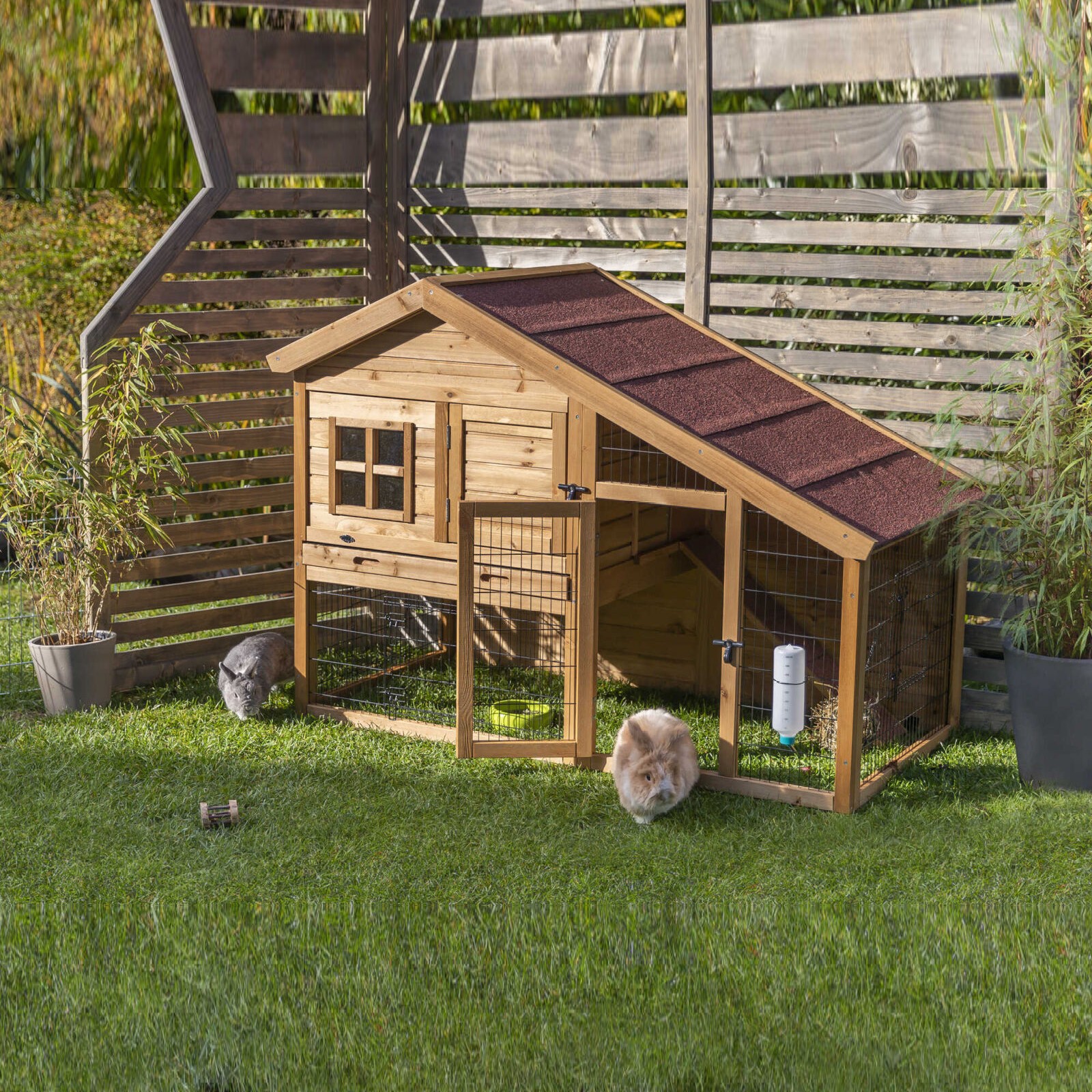 Trixie Natura utebur til kanin med luftegård Trixie Natura utebur til kanin med luftegård