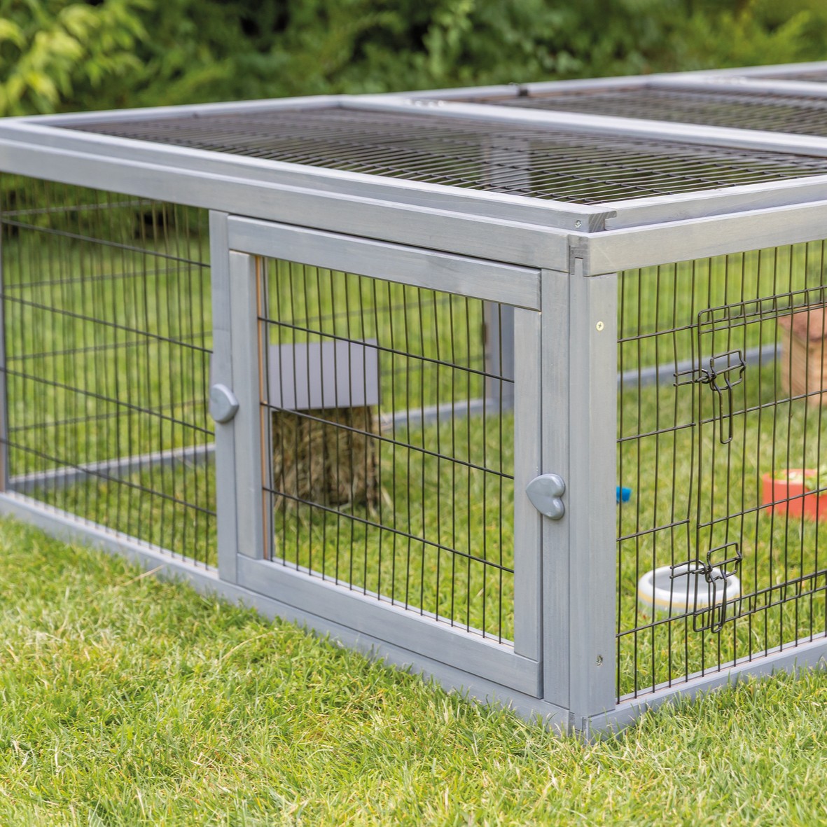 Utendørs kaningård med tak (løpegård) – 174 × 48 × 109 cm